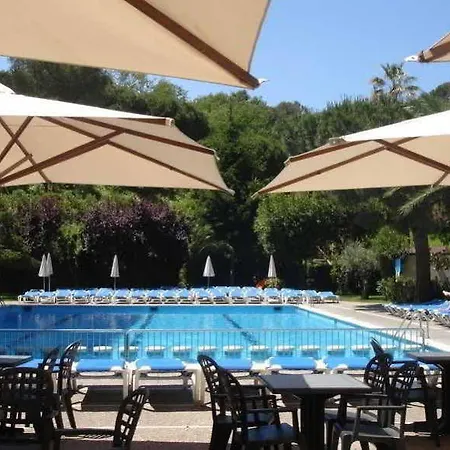 Gran Garbi & Aquasplash Отель